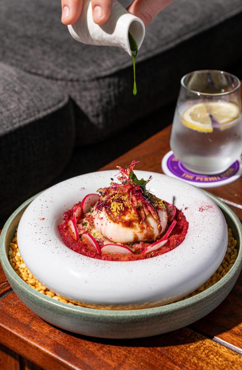 Dubai'nin izin Odası Restoranında, Şeye bakmak için Gidin