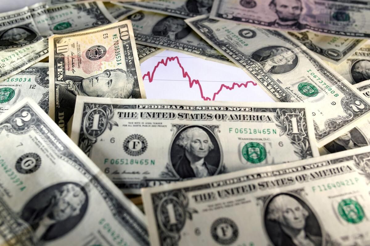 Kik Bankalarının ABD Doları İhracında Düşüşle Karşı Karşıya Kalacağı, 2025'te 110 Milyar Dh'yi Öngörüyor