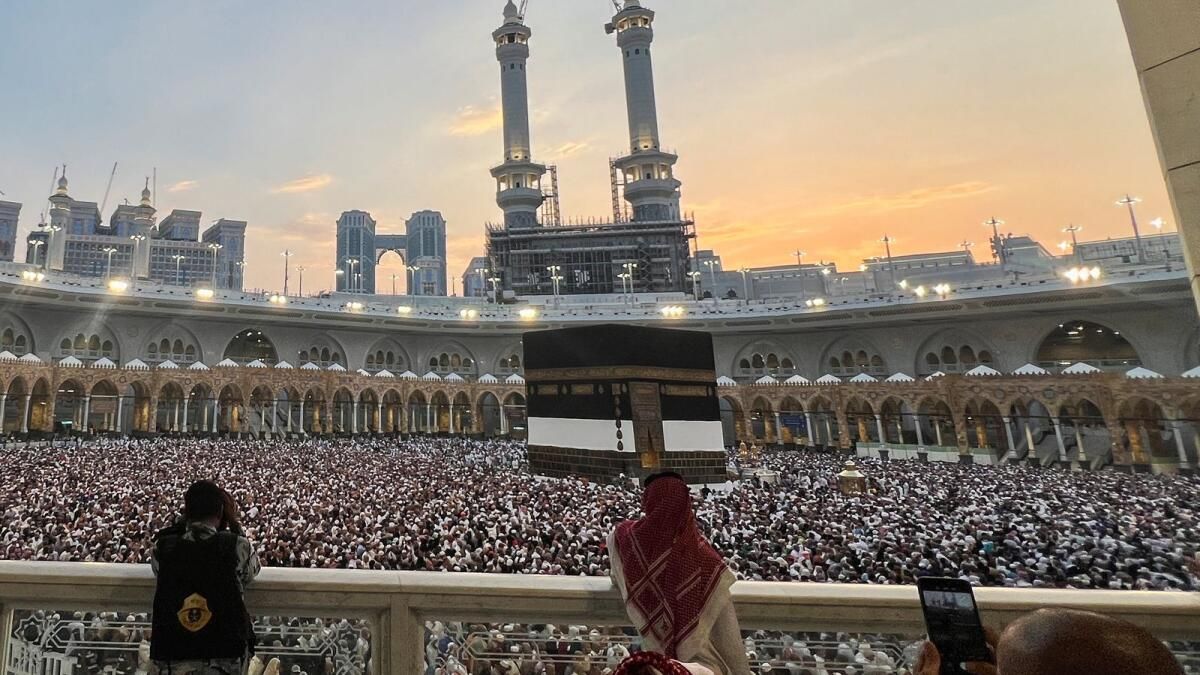 Suudi Arabistan Aşırı Sıcakta Başka Bir Hac için Diş Teli Takıyor