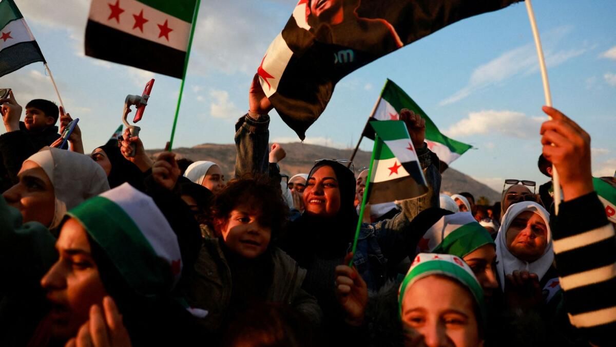 Suriye Yetkilileri, Esad Dönemi Baas Partisi'nin Dağıldığını Duyurdu
