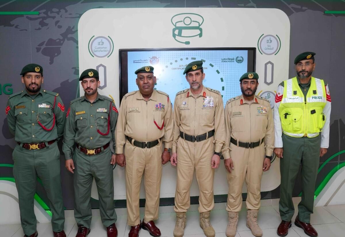 Dubai Polisi, Olaylara 'Hızlı Müdahale' için 4 Devriye Memurunu Onurlandırdı