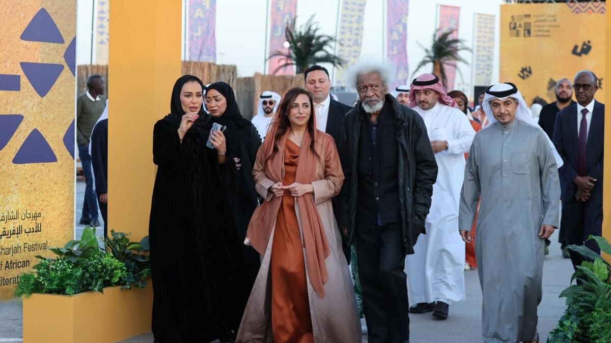 BAE: Hollywood Oyuncusu Morgan Freeman ile Sık Sık Karıştırılan Nobel Ödülü Sahibi ile Tanışın