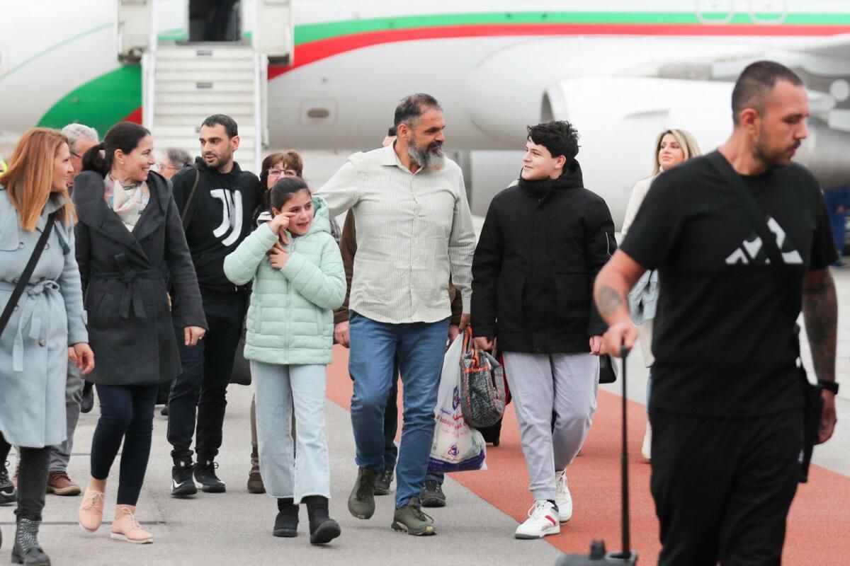 Fotoğraflar: BAE, Umman'ın Yemen Kıyılarında Bir Yıldan Fazla Bir Süredir Gözaltında Tutulan Gemi Mürettebatını Serbest Bırakma Çabasını Memnuniyetle Karşıladı