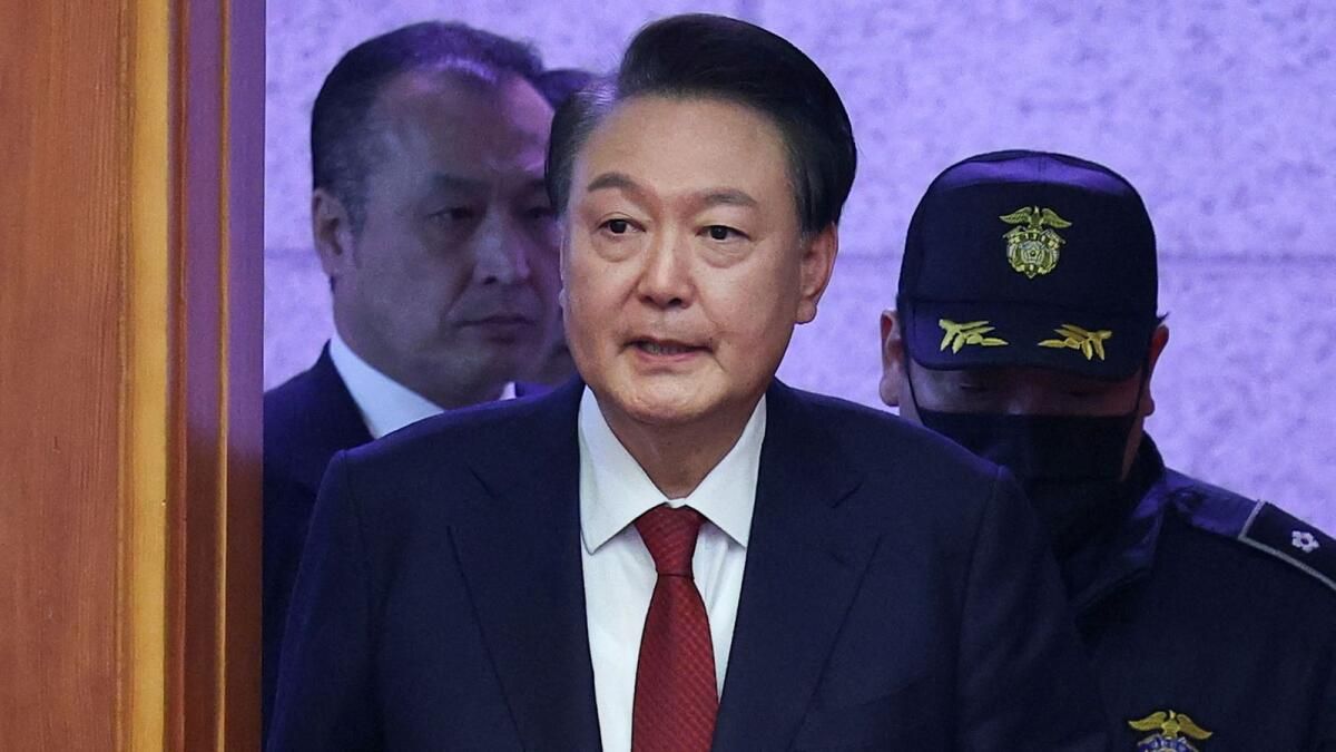 Güney Kore Devlet Başkanı Yoon, Sıkıyönetim Kararnamesi Nedeniyle Ayaklanmayla Suçlandı