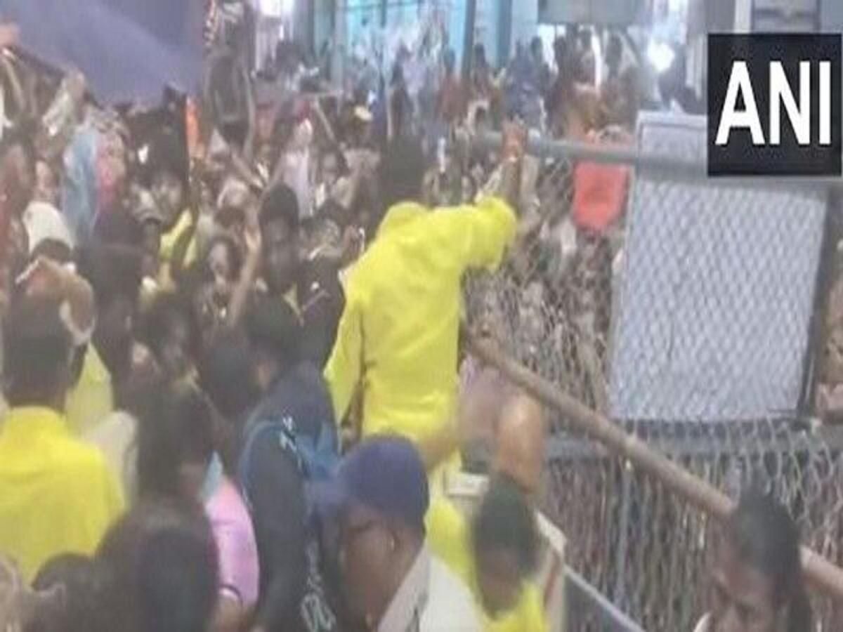 Hindistan: Tirupati Tapınağı İzdihamında En Az 6 Ölü, 40 Yaralı