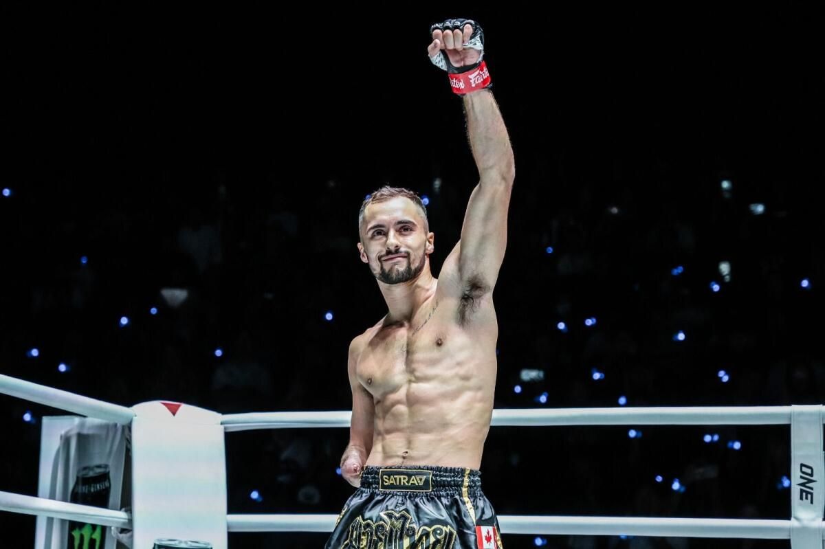Evet, yapabilirsin! Tek Elle Mma Yıldızı Peacock 'Dünyayı Şok Etmek' istiyor