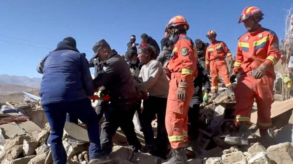 Tibet'te Deprem: BAE, Depremzedeler Yüzünden Çin'e Başsağlığı Diledi