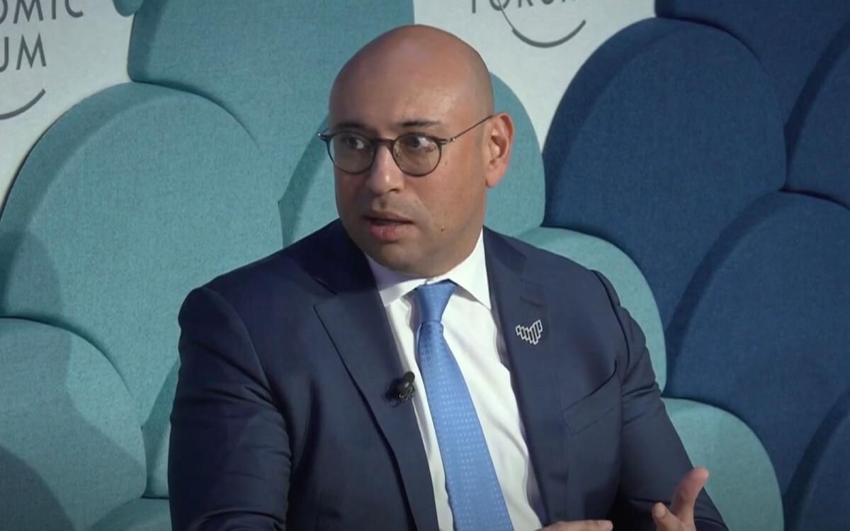 BAE: Majid Al Futtaim Ceo'su, Tüketici Harcamalarının 2025'te İyileşmesi Bekleniyor