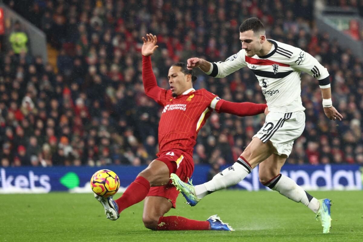 Mikael Silvestre ile Futbol İçeriden: United, Anfield Kahramanlıklarından Sonra Kendini Alamıyor