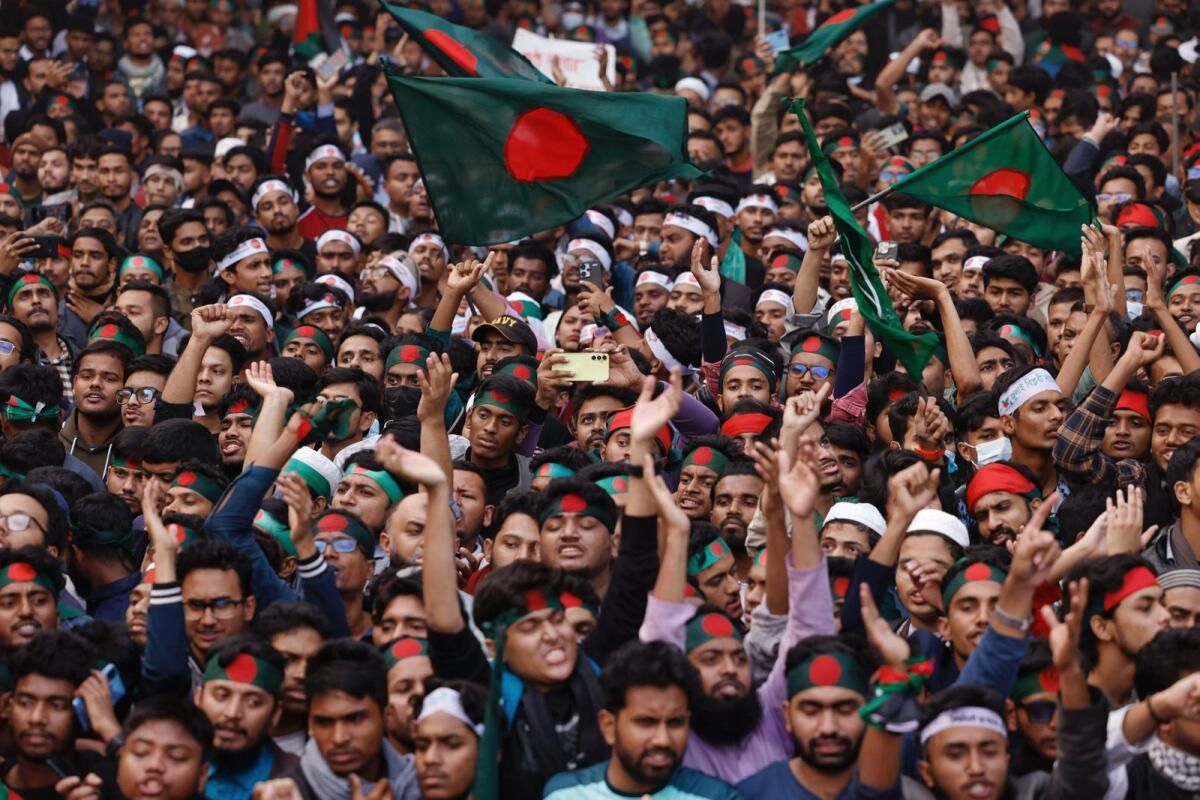 Bangladeşli Sağlık Görevlileri 2024 Devrimi Sırasında Ölüm Nedeniyle Tutuklandı