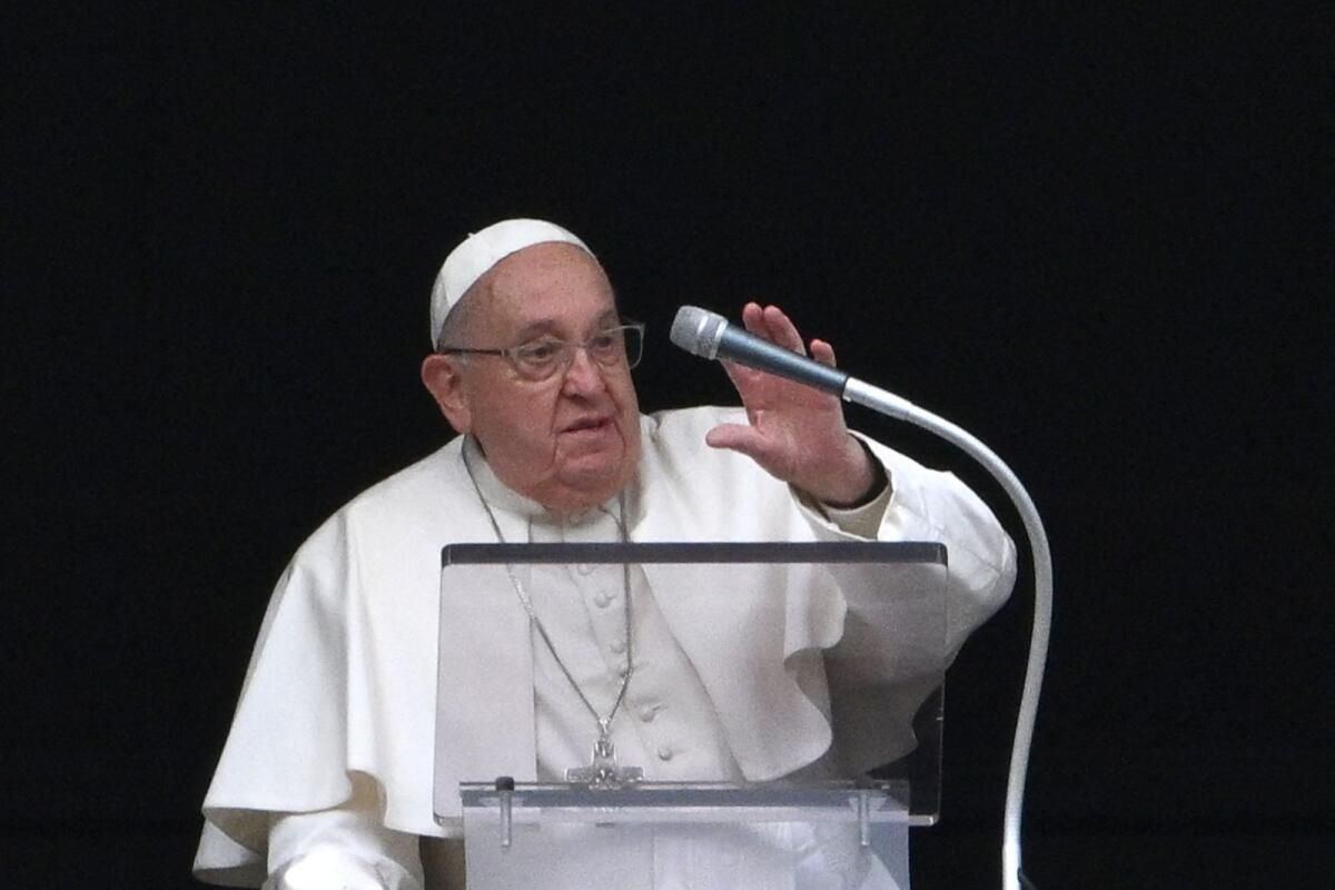 'İyiyim. Papa Francis Sağlık Sorunlarını Küçümsüyor, İstifa Etmeyi Planlamadığını Söylüyor