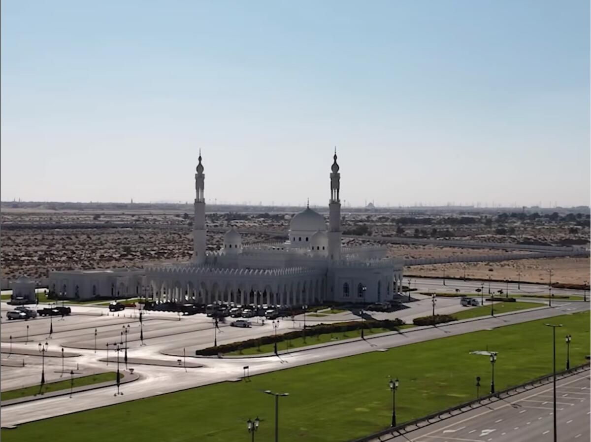 Sharjah Hükümdarı, Al Waha'da 2.800'den Fazla İbadet Kapasitesine Sahip Cami Açtı