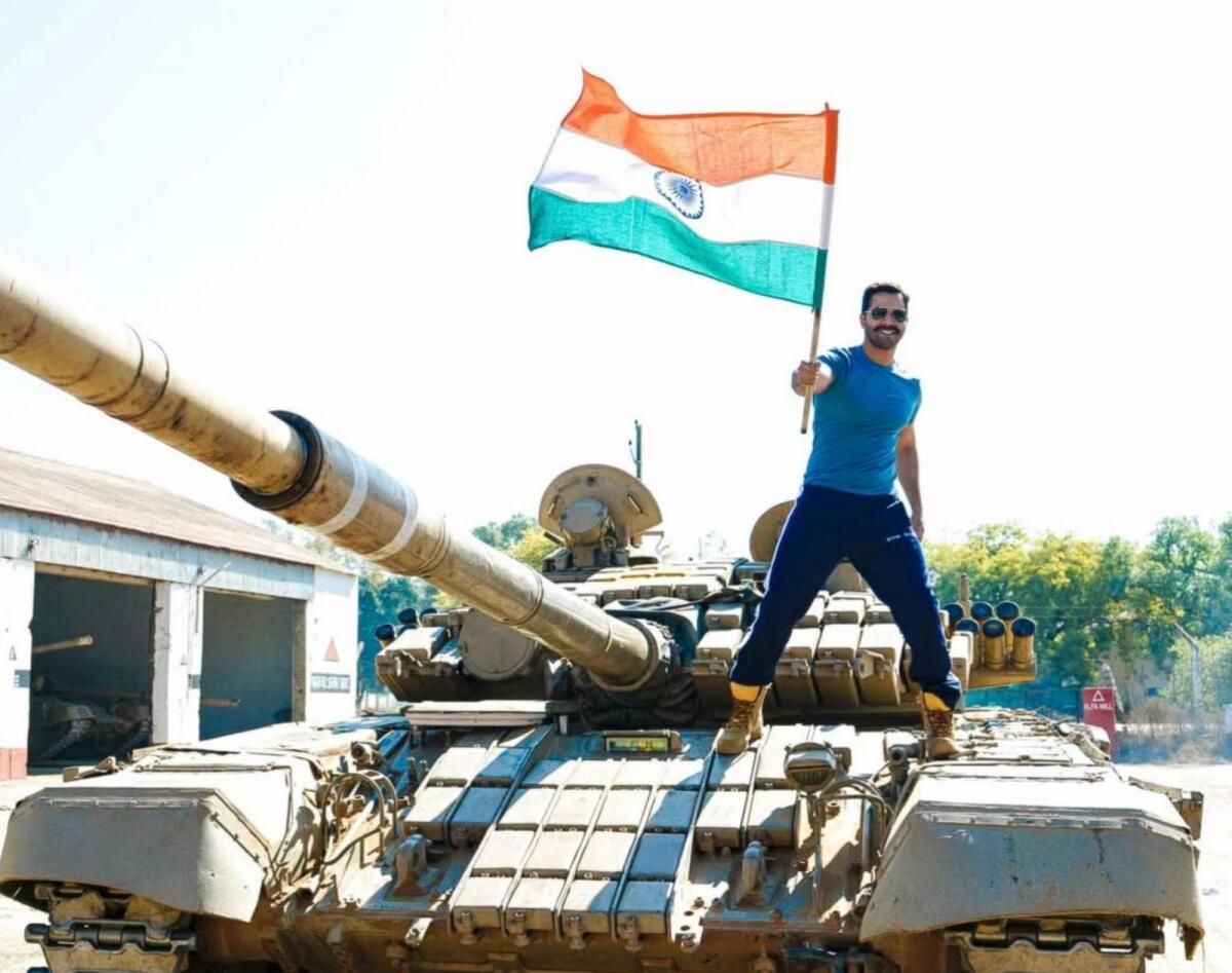 Varun Dhawan Hindistan'ın 76. Cumhuriyet Günü'nü Nasıl Kutladı?