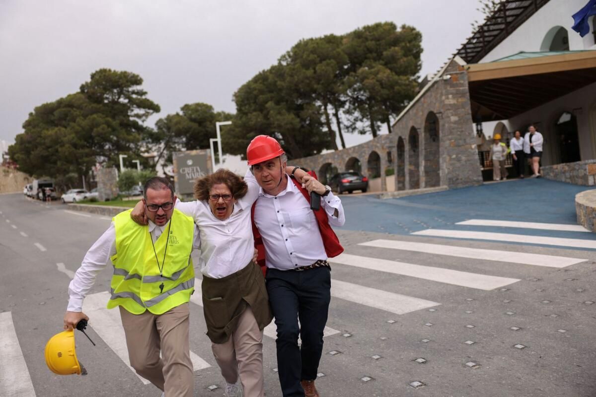 Yunanistan, Santorini Adası'ndaki Depremler Nedeniyle Alarma Geçti