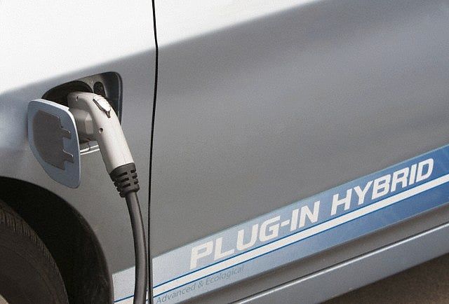 Avrupa Otomobil Satışları Ocak Ayında Düştü, Çünkü Düşen Yanmalı Motorlar Ev Kazanımlarından Daha Ağır Bastı
