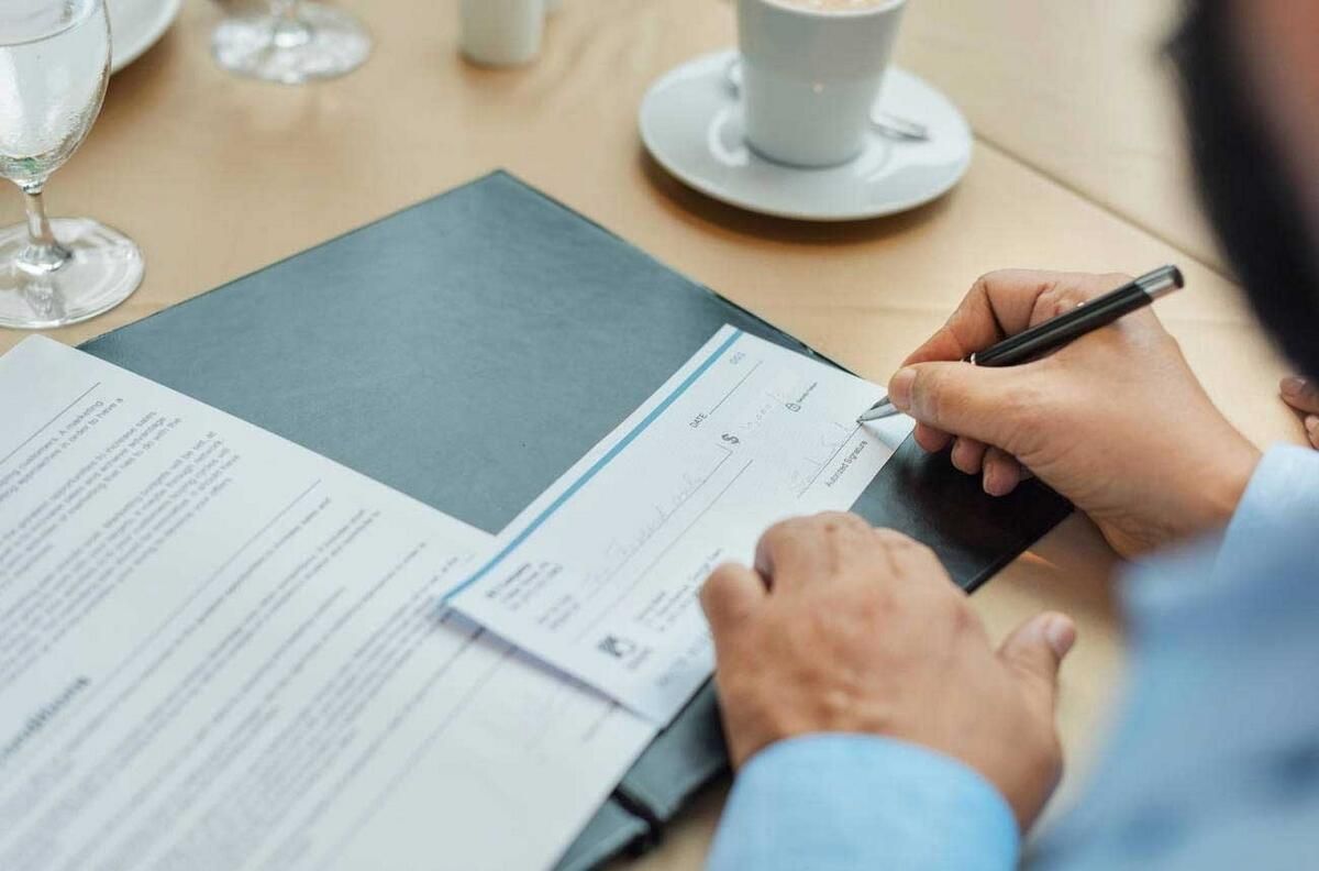 BAE: Bankalar, Birden Fazla Geri Dönen Çekin Ardından Müşterilerin Hesaplarını Kapatabilir mi?