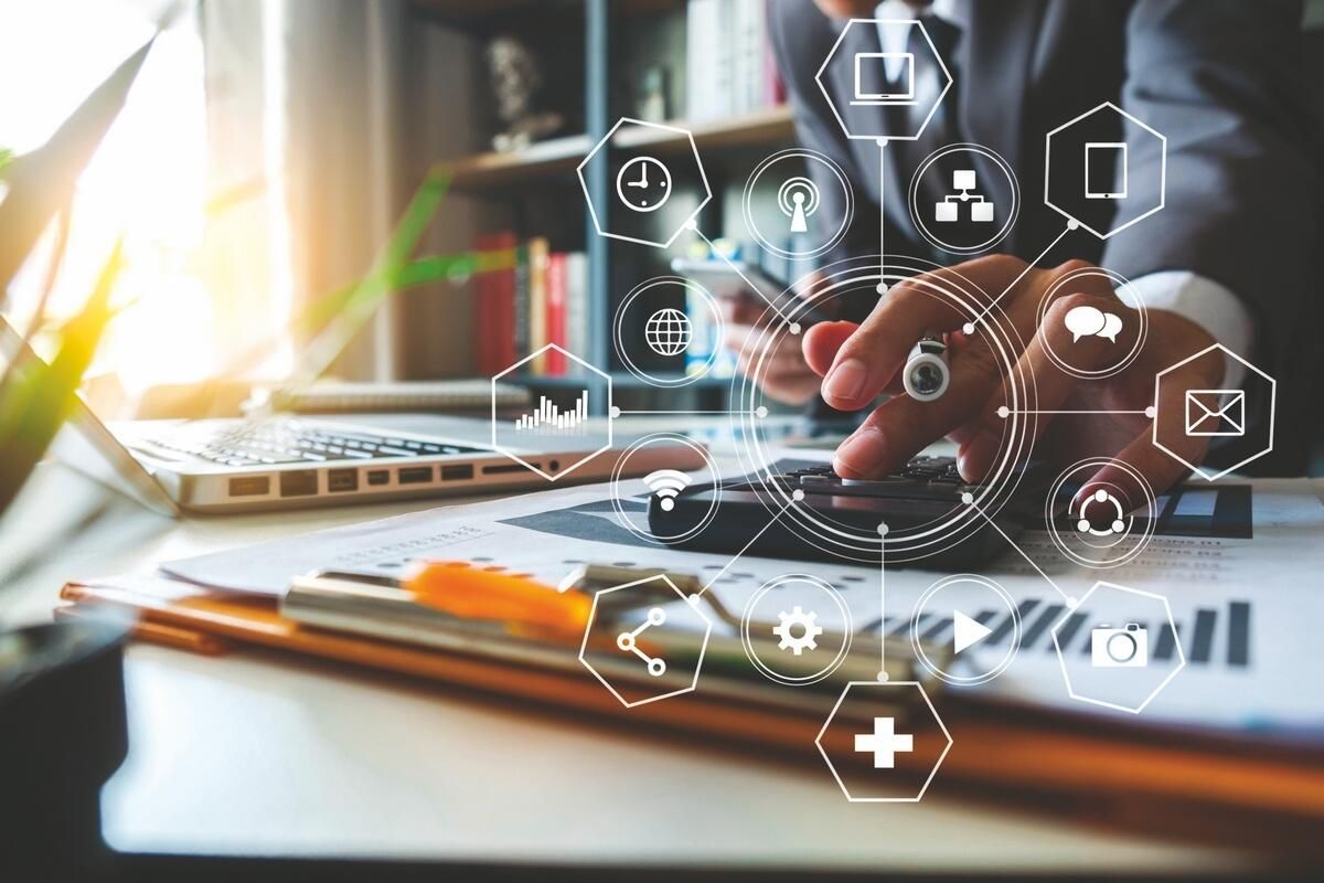 BAE Firmaları, Yapay Zeka Destekli Büyümede Kik Akranlarına Liderlik Ediyor