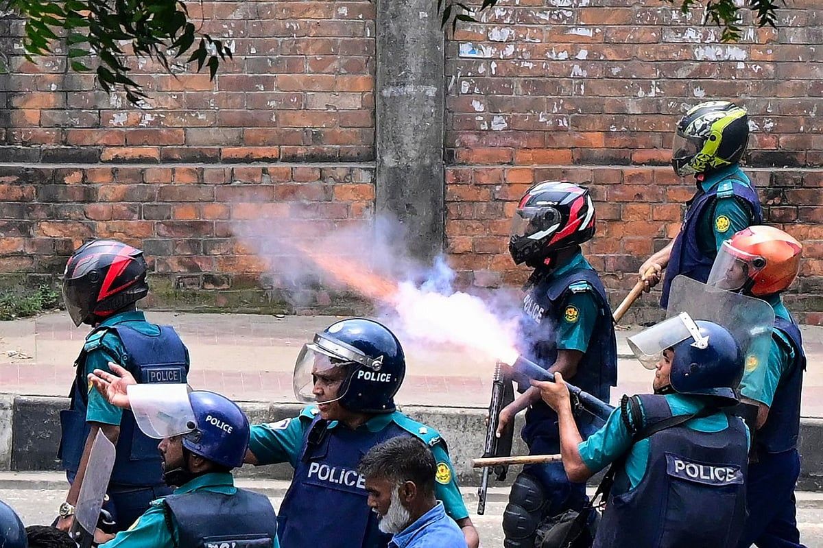 Bangladeş Hava Üssü'nde Çıkan Çatışmada Biri Öldü, 10 kişi Yaralandı
