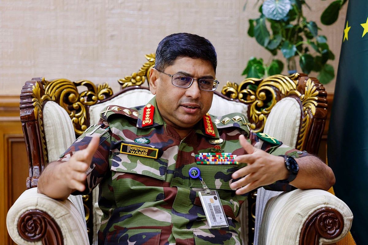 Bangladeş Ordusu Şefi, Ülkeyi iç çatışmalardan 'Risk Altında' Uyardı
