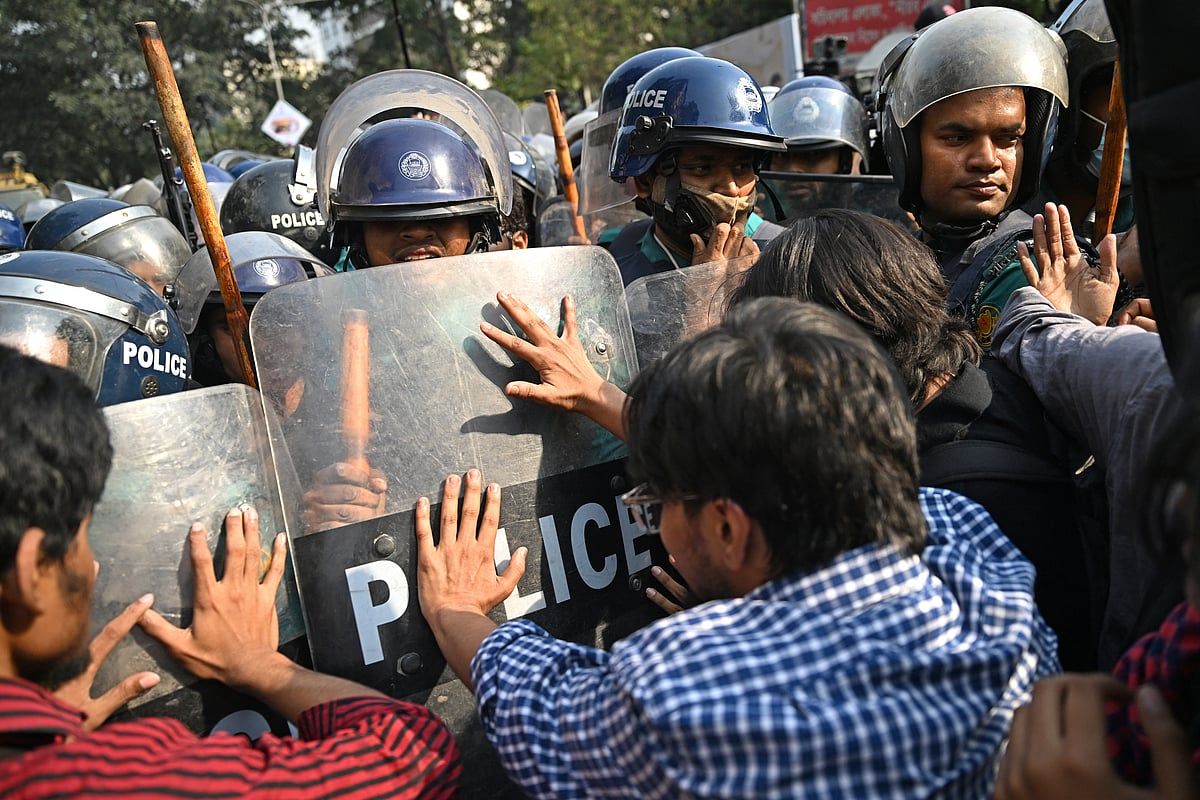 Bangladeş'te Güvenlik Güçleri Suçların Artmasıyla Binlerce Kişiyi Tutukladı