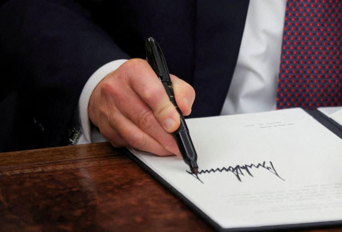 Trump, Çeşitlilik Karşıtı Emirlerini Engellemek İçin Dava Açtı