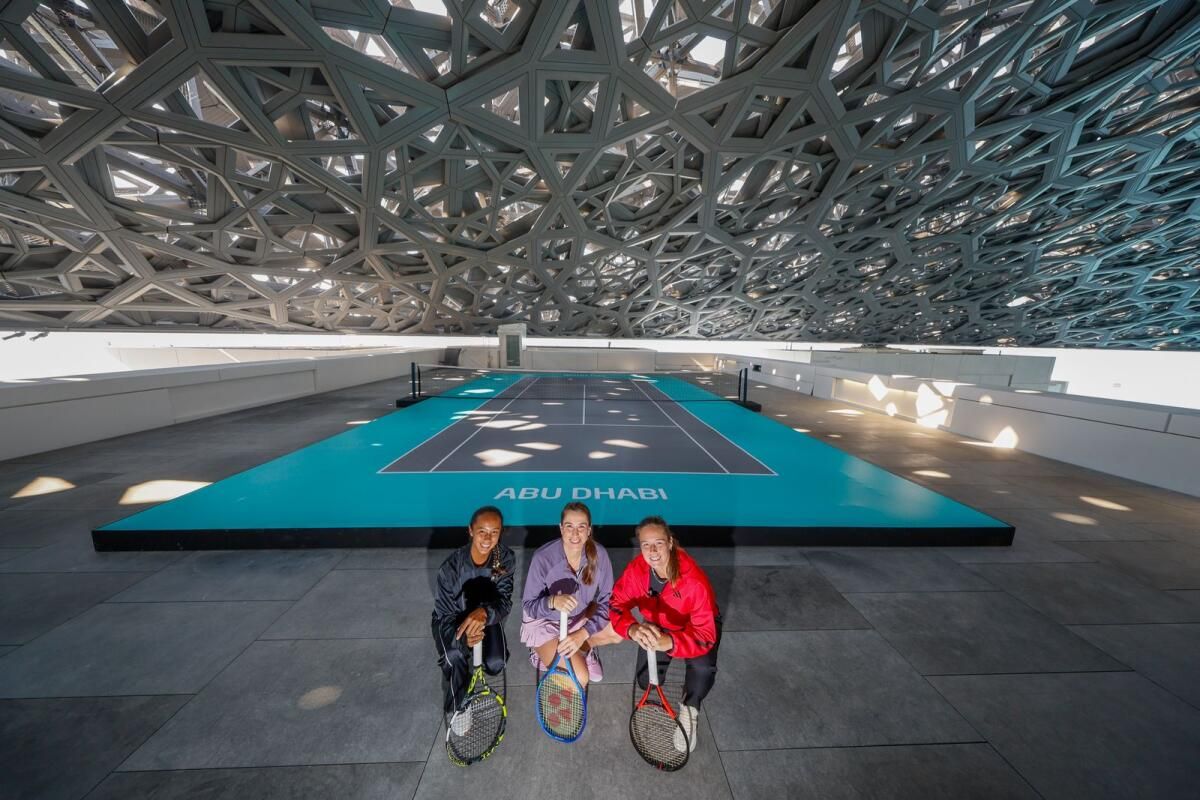 En iyi Tenis Yıldızları Louvre Abu Dabi'yi Ziyaret Ediyor