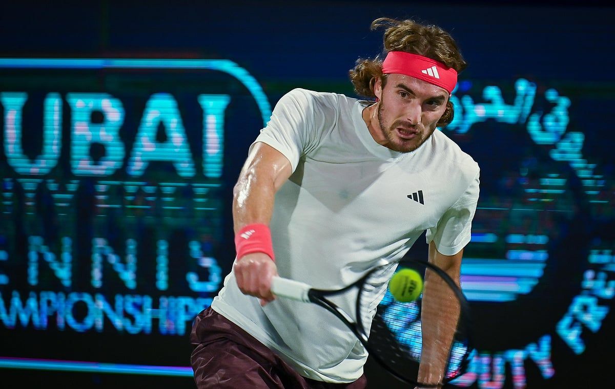 Dubai Tenis: Tsitsipas, Yunanistan Tren Kazası Kurbanlarına Yarı Final Galibiyetini Ayırdı