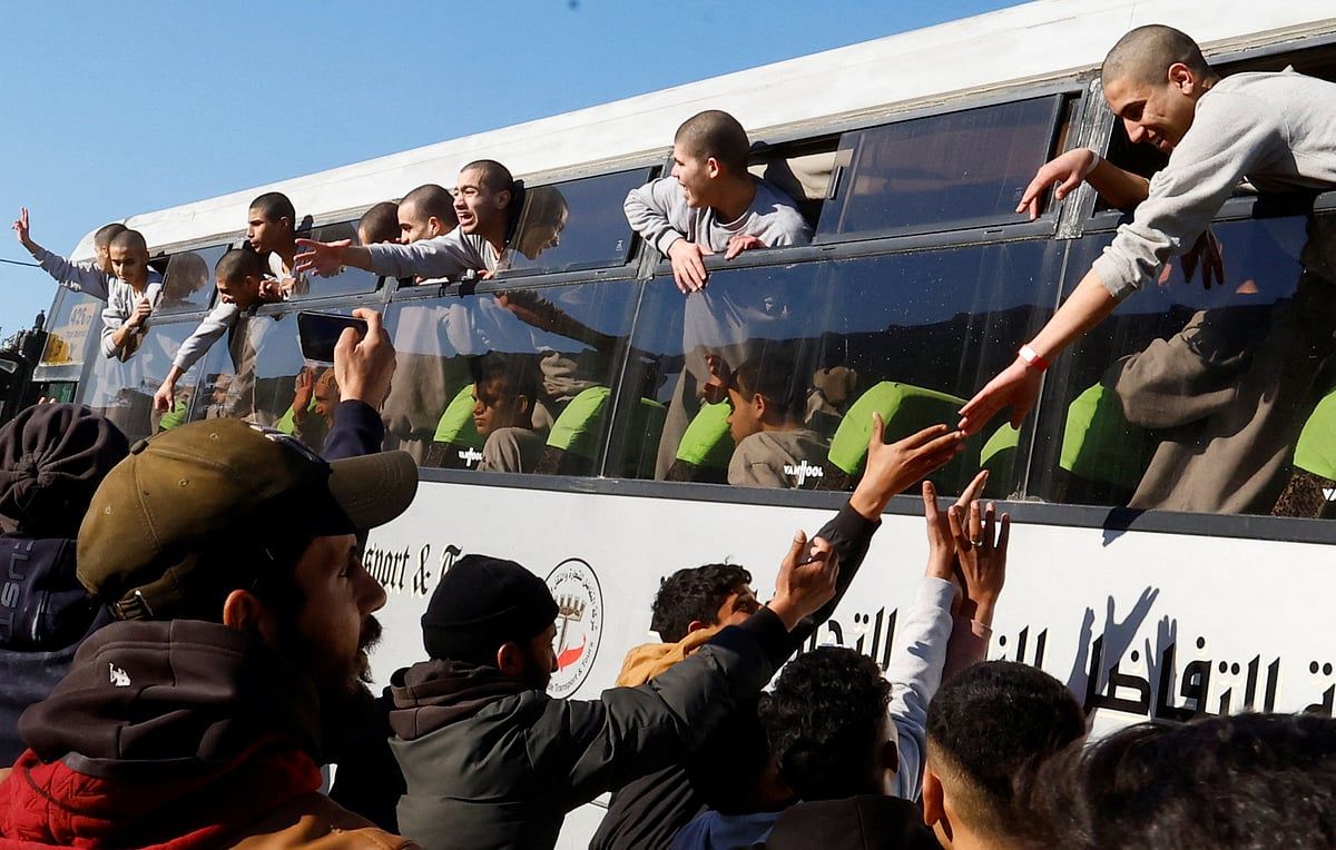 Gazze Savaşı: İsrail Hapishanelerinde En Uzun Süre Görev Yapan Filistinli Mahkum Son Takasta Serbest Bırakıldı