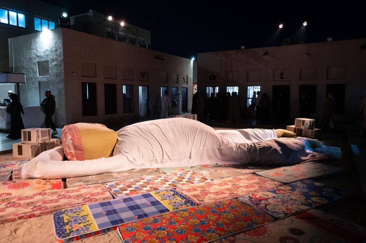 Bakın: Bu 9 Odalı Dubai 'Evi' Sizi 'Garip' Bir Hayal Dünyasına, Doğum Günü Partilerine Götürüyor