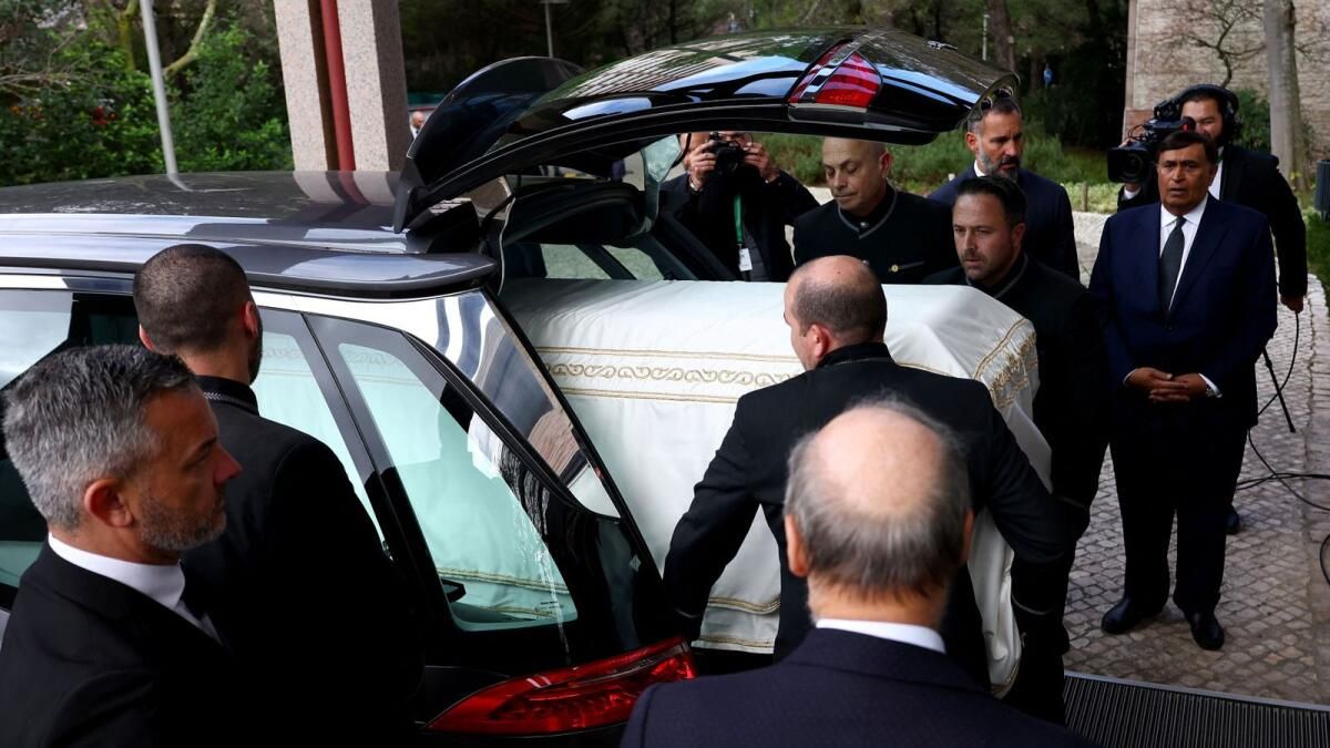 Ağa Han Vefat Etti: İsmaili Müslümanlar Cenaze Töreninde Ruhani Lidere Veda Etti