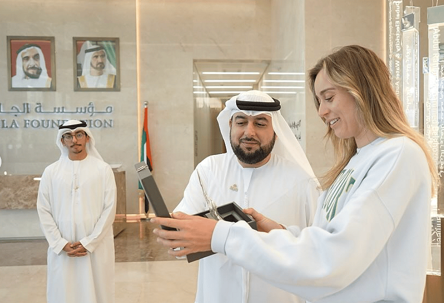 İspanyol Tenis Yıldızı Badosa, Dubai'nin Kanser Araştırmaları için Para Toplama Kampanyasına Katıldı