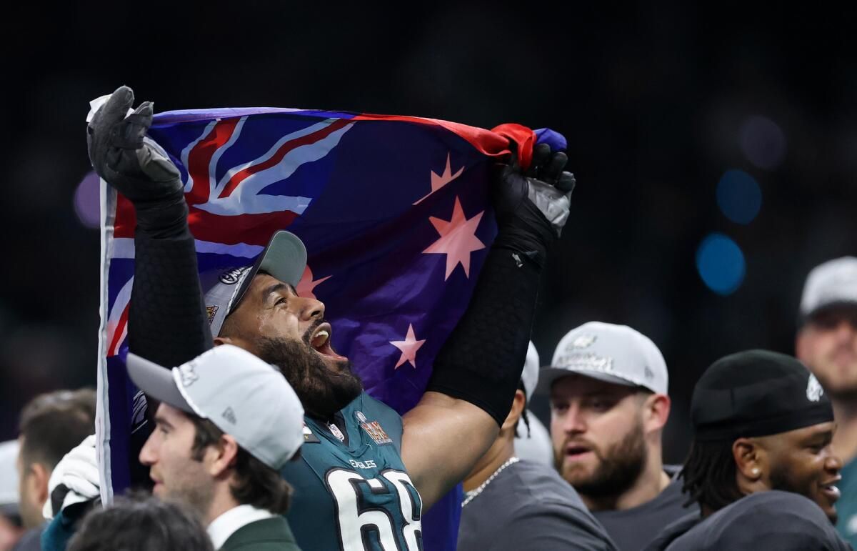 Eagles Yan Hakemi Mailata, Super Bowl Zaferiyle Önce Avustralya'yı Çentikledi