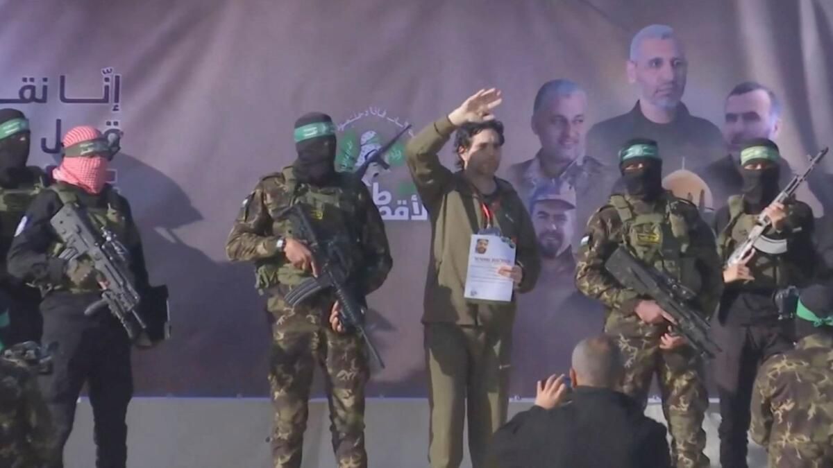 Gazze'de Ateşkes: Hamas'ın Kızıl Haç'a Teslim Ettiği 2 İsrailli Rehine