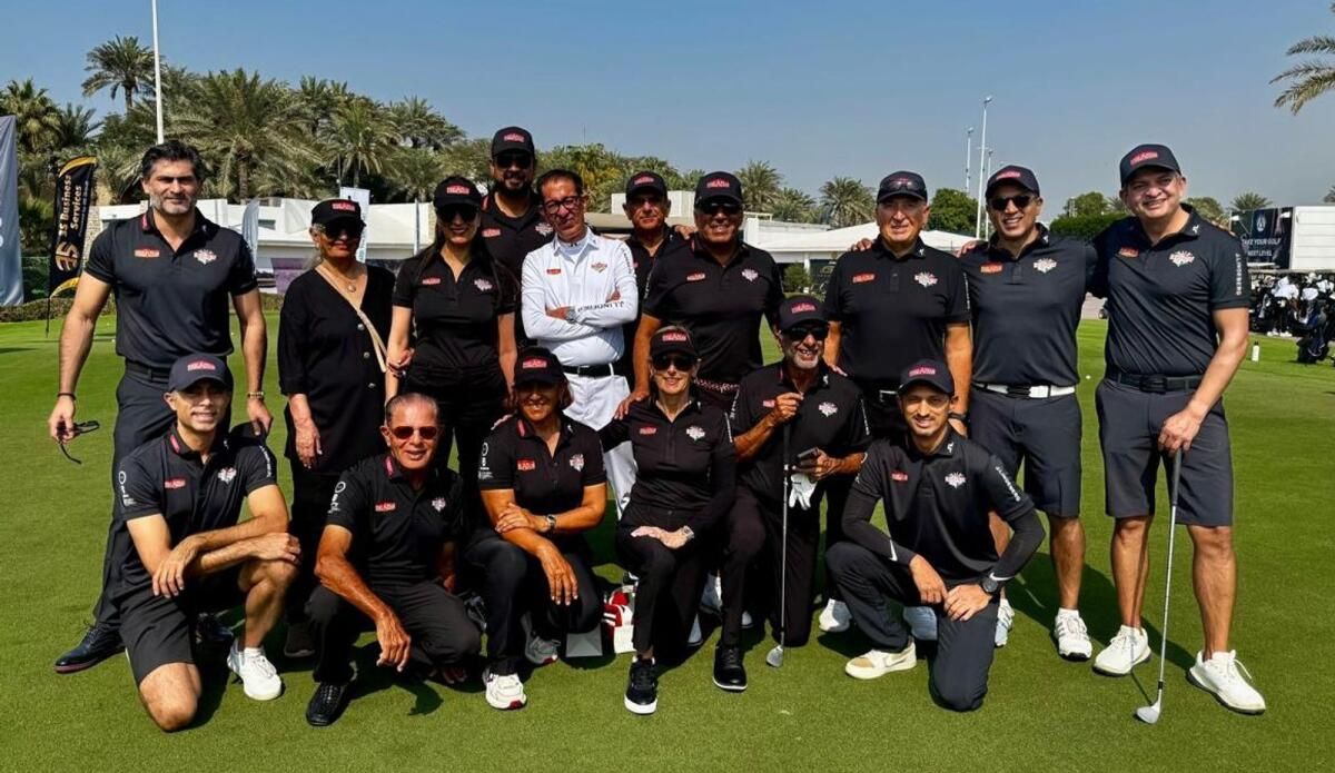 Emirates Golf Kulübü'ndeki Ugc'nin 2. Turu için Ev Konforunda Bankacılık Yapan A Ekibi