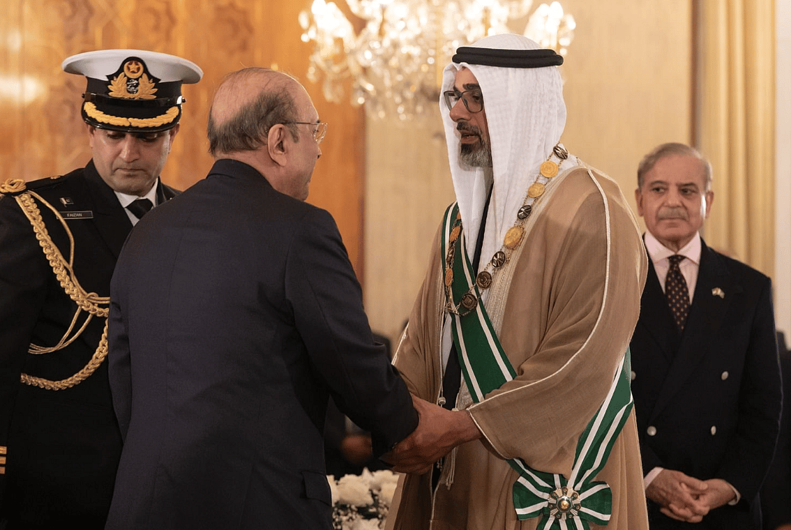 Pakistan Cumhurbaşkanı, Abu Dabi Veliaht Prensine En Yüksek Sivil Madalyayı Verdi