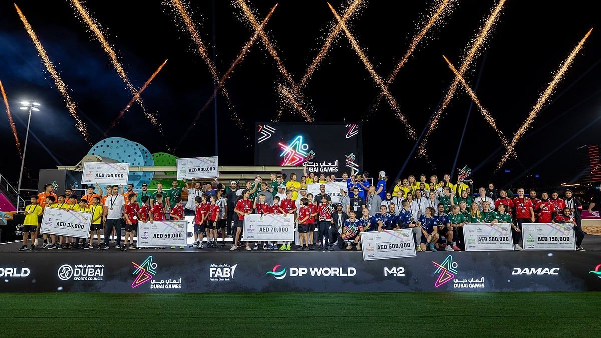 Şeyh Hamdan, Savunma Bakanlığı'nı Dubai Games Para Ödülünü Hayır Kurumuna Bağışlamaya Yönlendiriyor