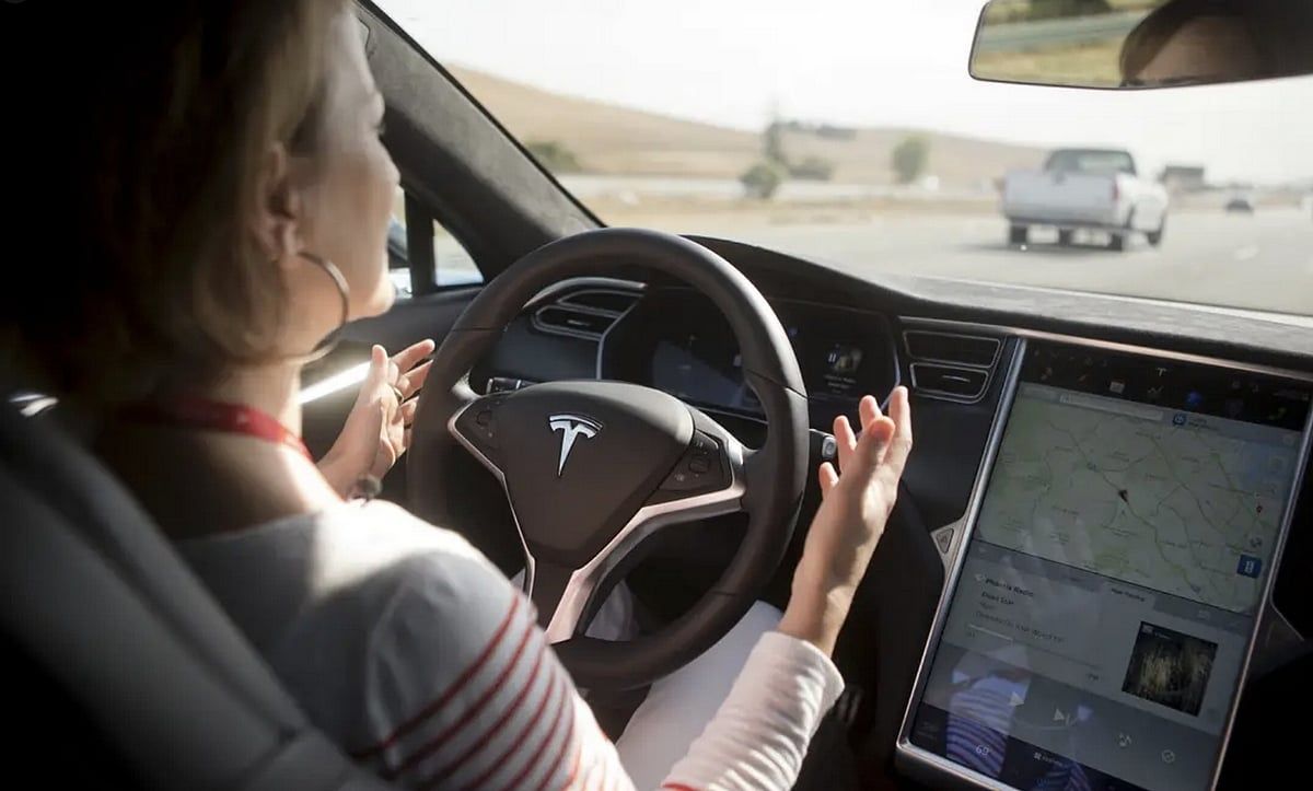 Tesla, Çin'deki Otopilot Yazılımını Güncelledi, Sahipleri Hareketin Umutlarının Yetersiz Kaldığını Söyledi