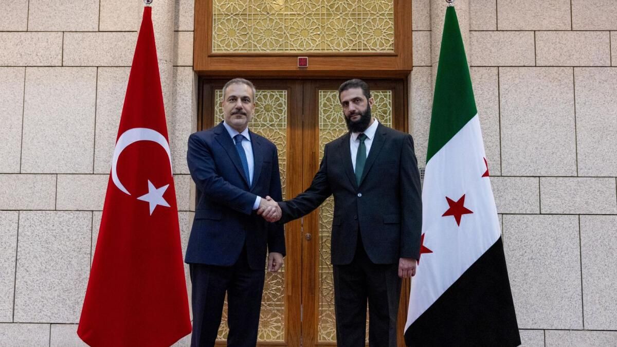Suriye'nin Geçici Cumhurbaşkanı Salı Günü Türkiye'yi Ziyaret Edecek
