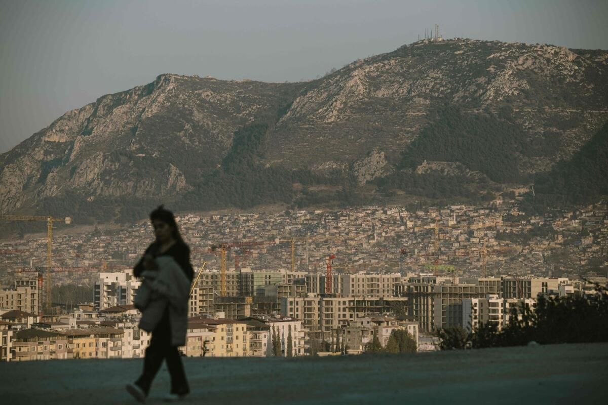 Deprem Felaketinden iki Yıl Sonra, Türkiye'nin Acılı İyileşmesi Devam Ediyor