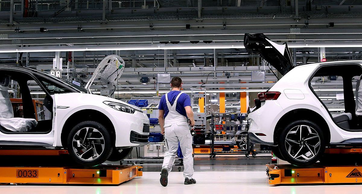 Ab, Fosil Yakıtlı Kurumsal Otomobiller için Vergi İndirimlerinin Sona Ermesiyle Şirket Agh'lerini Tanıtacak