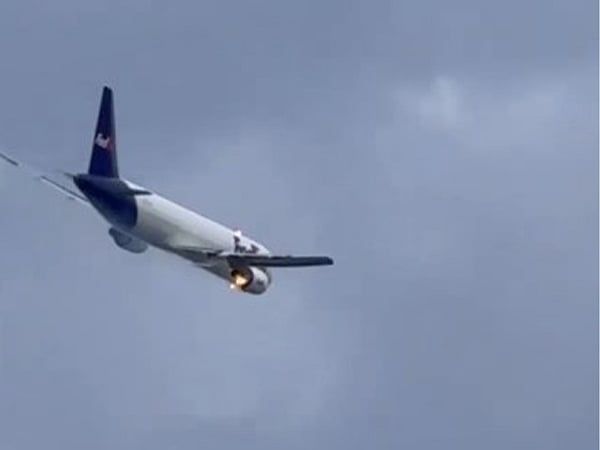 Abd: Fedex Uçağı, Motor Yangını, Kuş Saldırısından Sonra Acil İniş Yapıyor; Yetkililer Soruşturma Yapacak