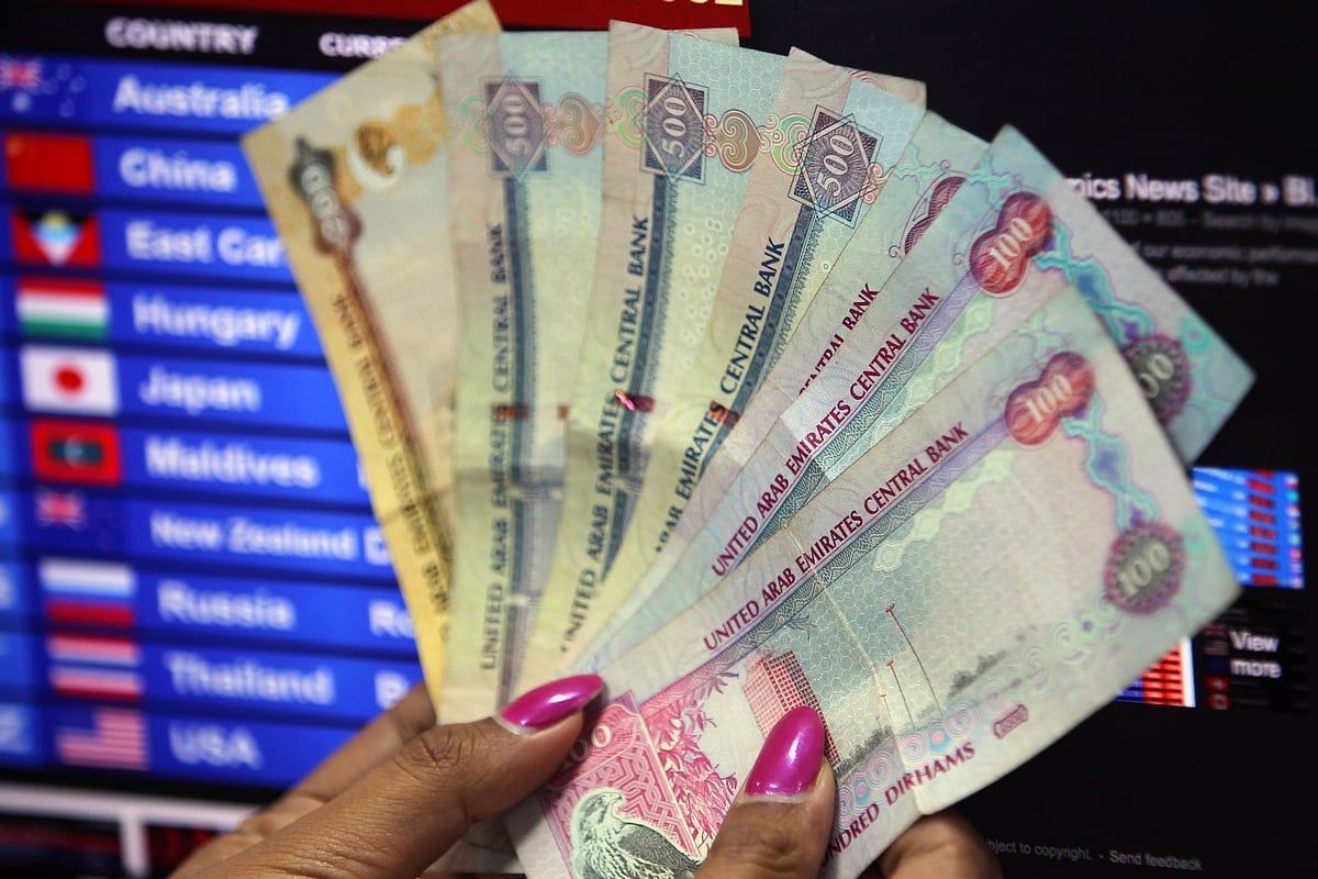 ABD Tarifeleri, Dirhemi ve Diğer Dolara Bağlı Körfez Para Birimlerini Güçlendirecek