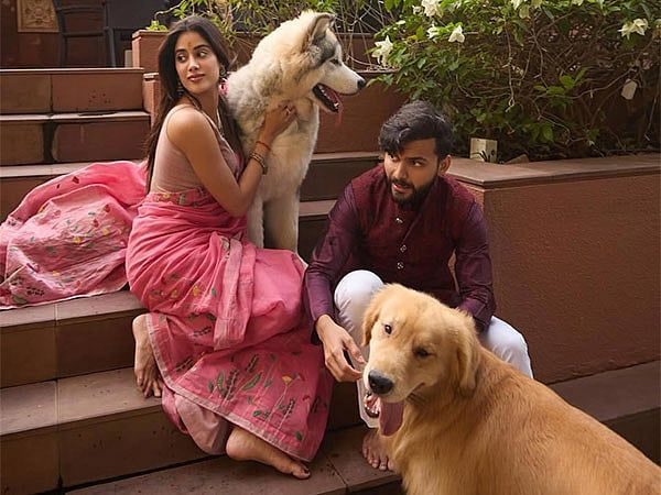 Acınası bir durum...': Janhvi Kapoor'un Söylentili Sevgilisi Shikhar Pahariya, Kast Yorumuna Trolle Çarptı