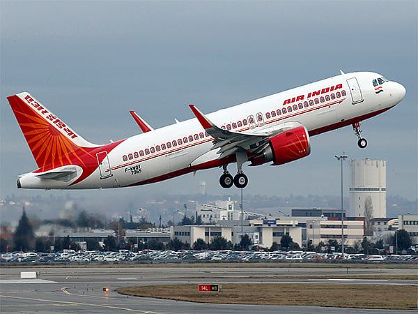 Air India, Elektrik Kesintisinden Sonra Londra Heathrow Havalimanı'nda 'Programa Göre' Operasyonlarına Devam Ediyor