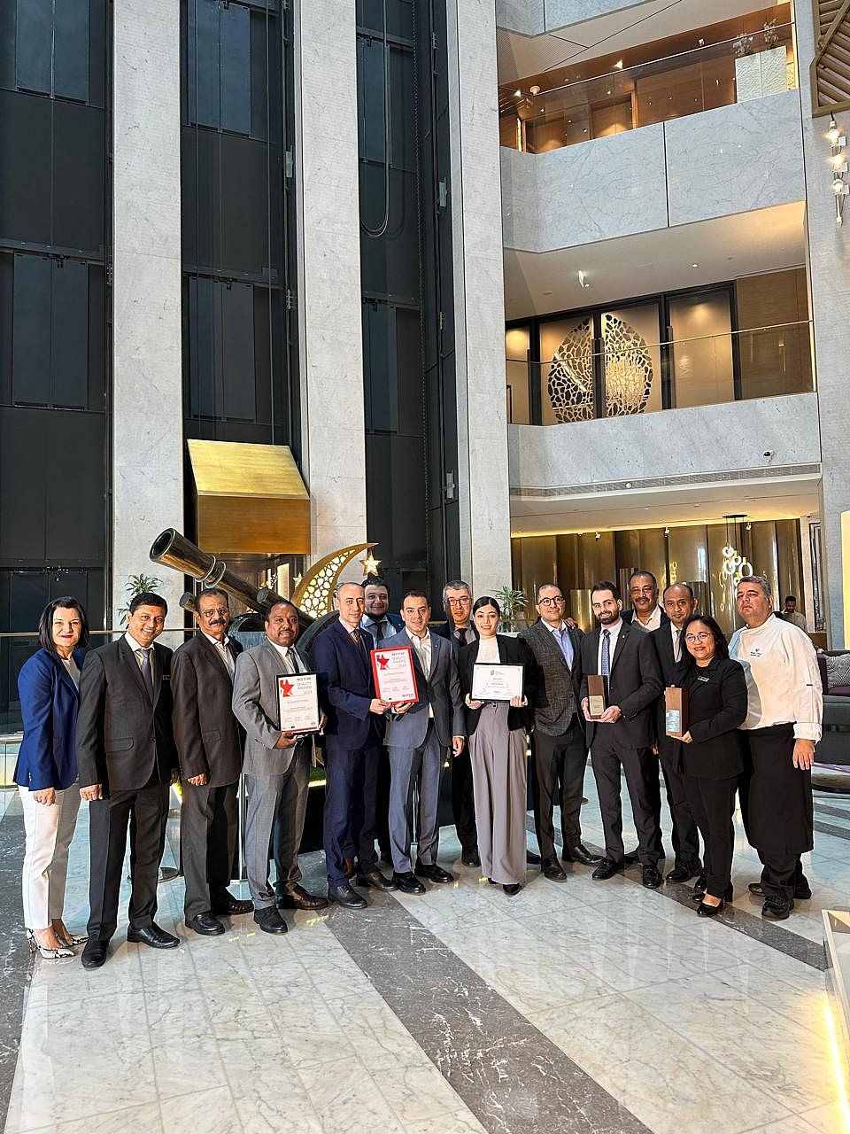 Al Bandar Rotana, Bir Haftalık Zaferi Küresel Övgülerle Kutluyor