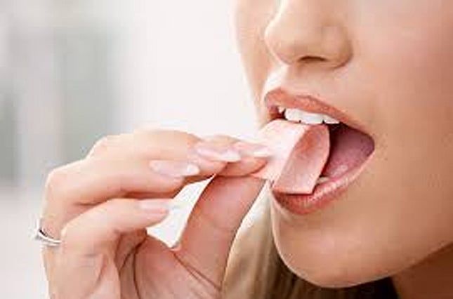 Araştırmacılar, Sakız Çiğnemenin Mikroplastikleri Ağza Saldığını Söylüyor