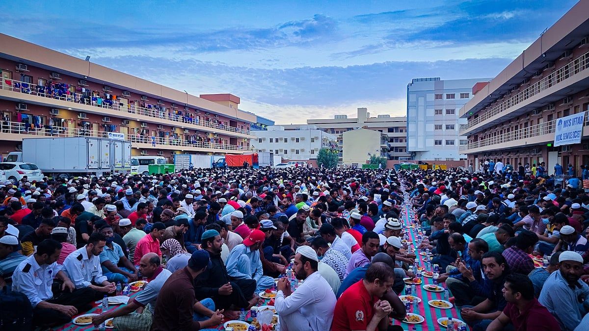 BAE: 200 Gönüllü Ramazan'ın Her Günü 14.000 Öğüne Nasıl Hizmet Ediyor?