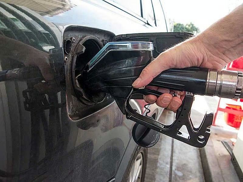 BAE Akaryakıt Fiyatlarını Açıkladı: Nisan 2025'te Dolu Bir Tankın Maliyeti Ne Kadar Olacak?