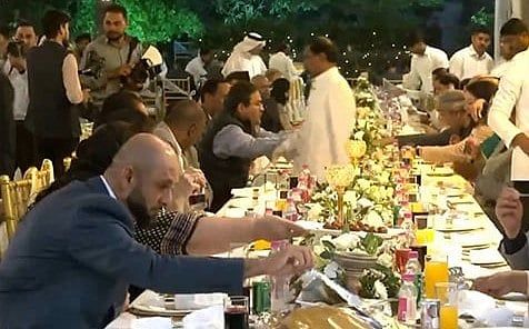 BAE'nin Hindistan Büyükelçisi İftara Ev Sahipliği Yaptı, Dinamik BAE-Hindistan Ortaklığını Övdü