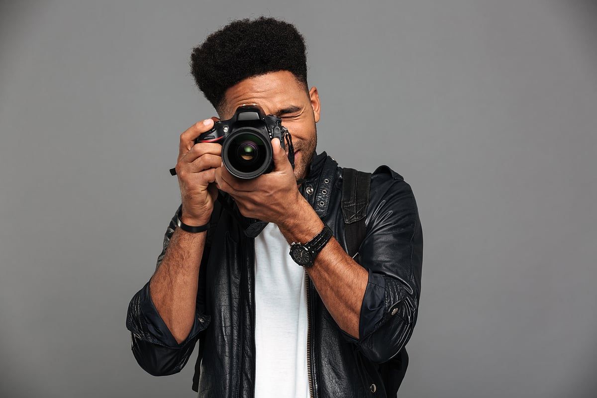 BAE'nin Serbest Çalışanları, Sabit Bir Aylık Maaş Olmadan Giderleri Nasıl Yönetir?